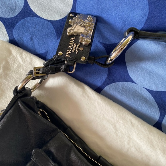 SOLD Black leather Prada shoulder bag - Picture 5 of 6